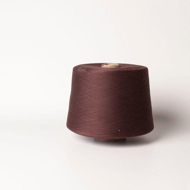 100% ポリエステル糸輸出用純粋なポリエステル糸高品質 30 秒中国からの変動範囲で織る